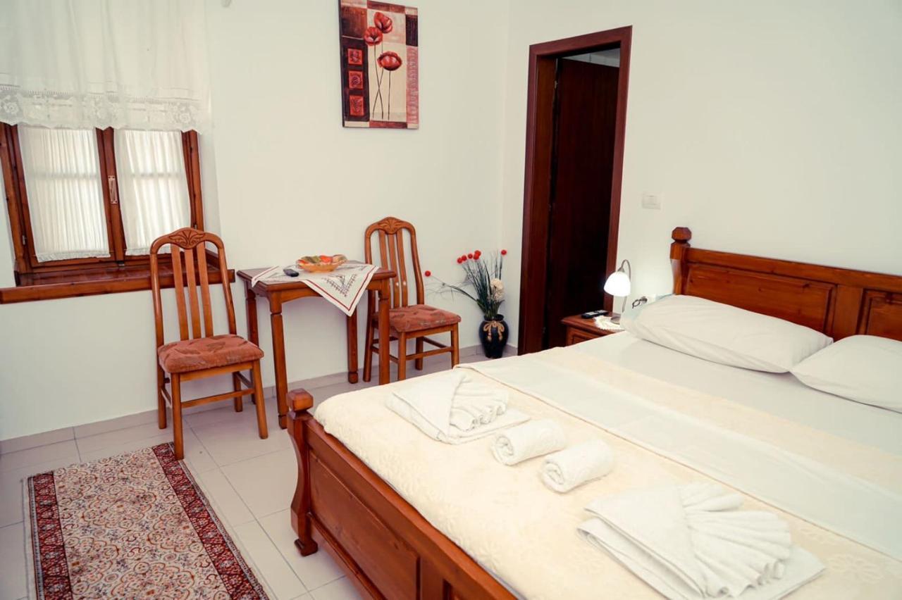 Cico Hostel &Private Room Gjirokastër Екстериор снимка