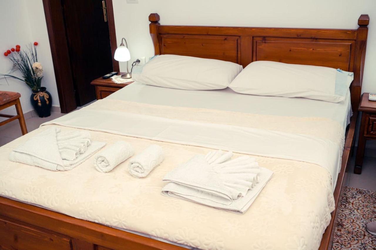 Cico Hostel &Private Room Gjirokastër Екстериор снимка
