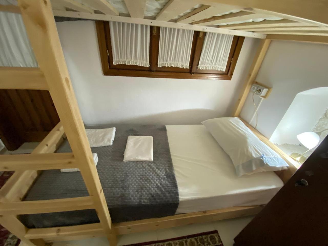 Cico Hostel &Private Room Gjirokastër Екстериор снимка